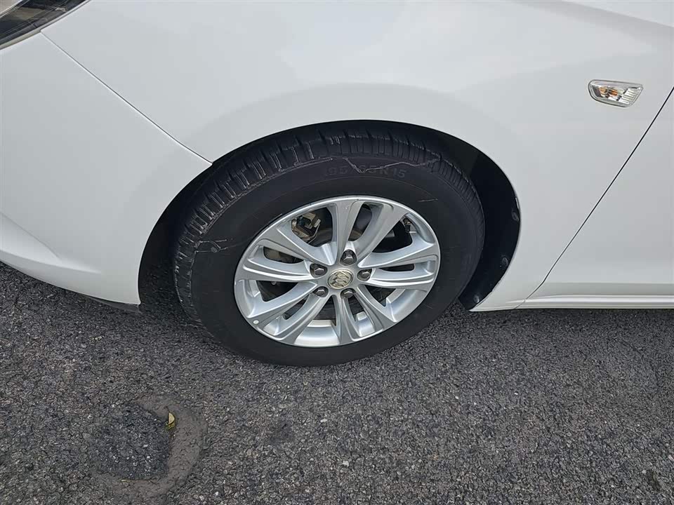 Buick Yinglang