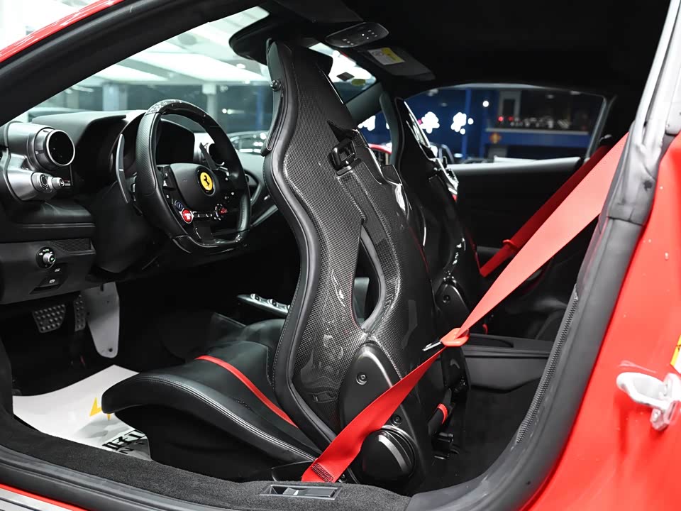 Ferrari F8