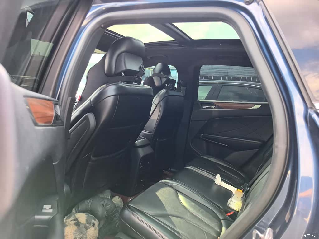 Lincoln MKC, 2018 9