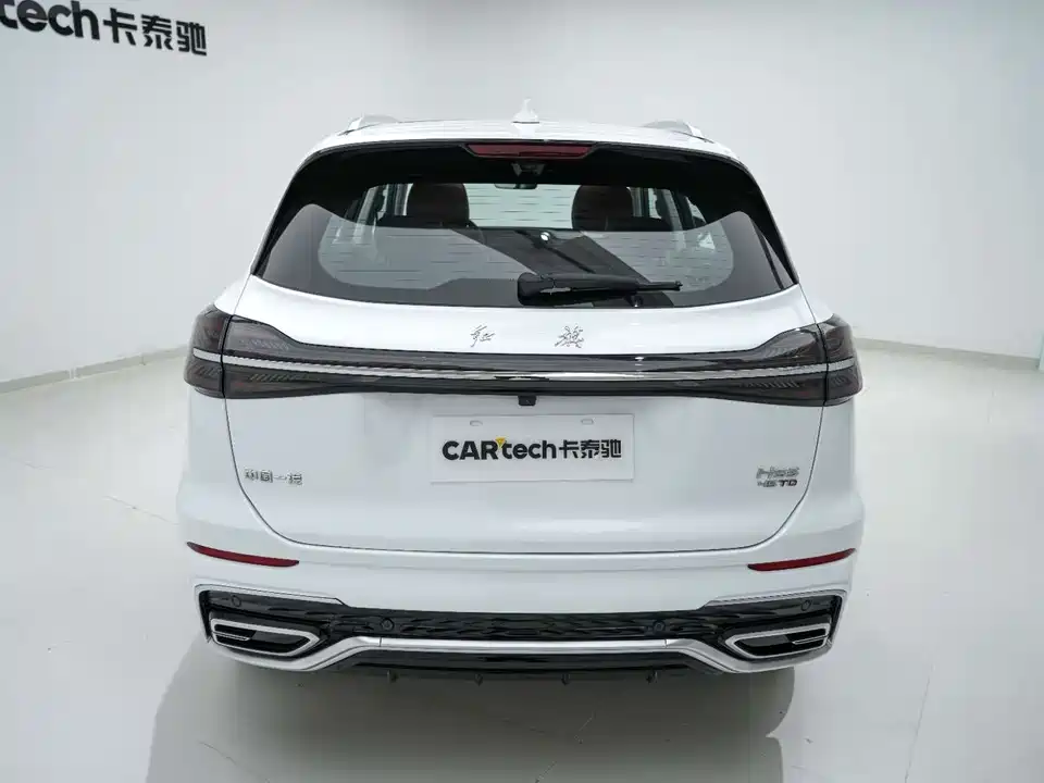 Hongqi HS5