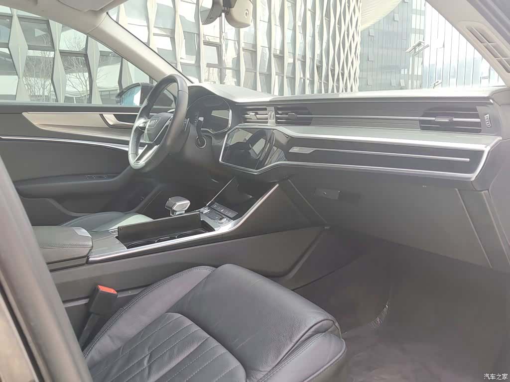 Audi A6L, 2019 12