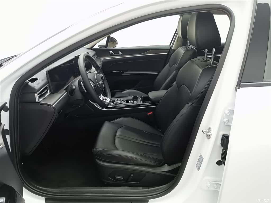 Kia K5, 2022 10