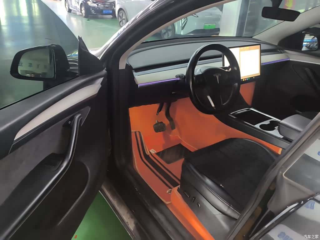 Tesla Model Y, 2024 16