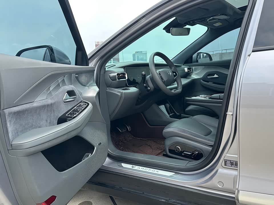 ARCFOX Polar Fox Alpha S