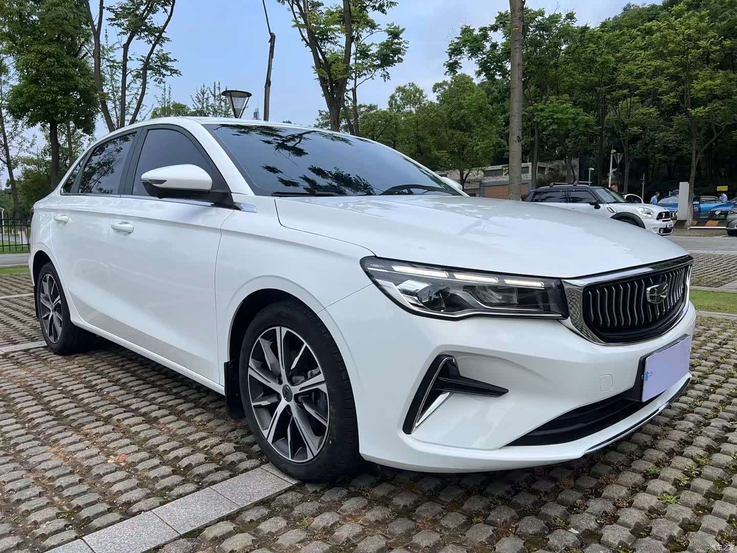 Geely Emgrand, 2023 3