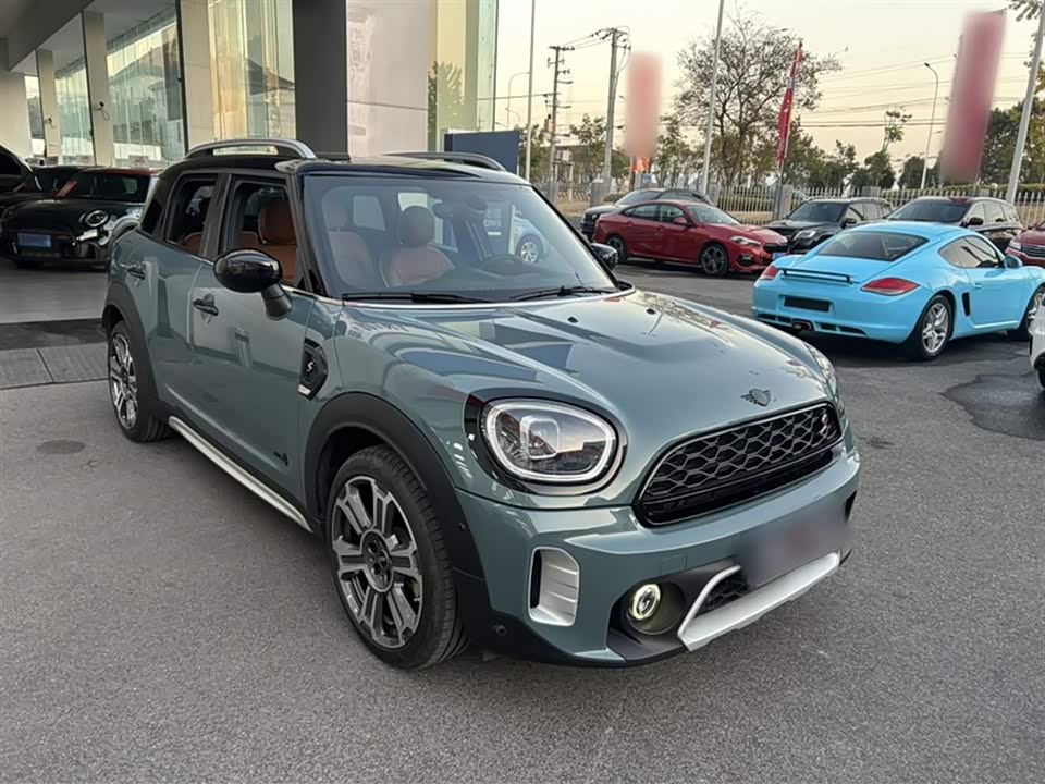 MINI COUNTRYMAN