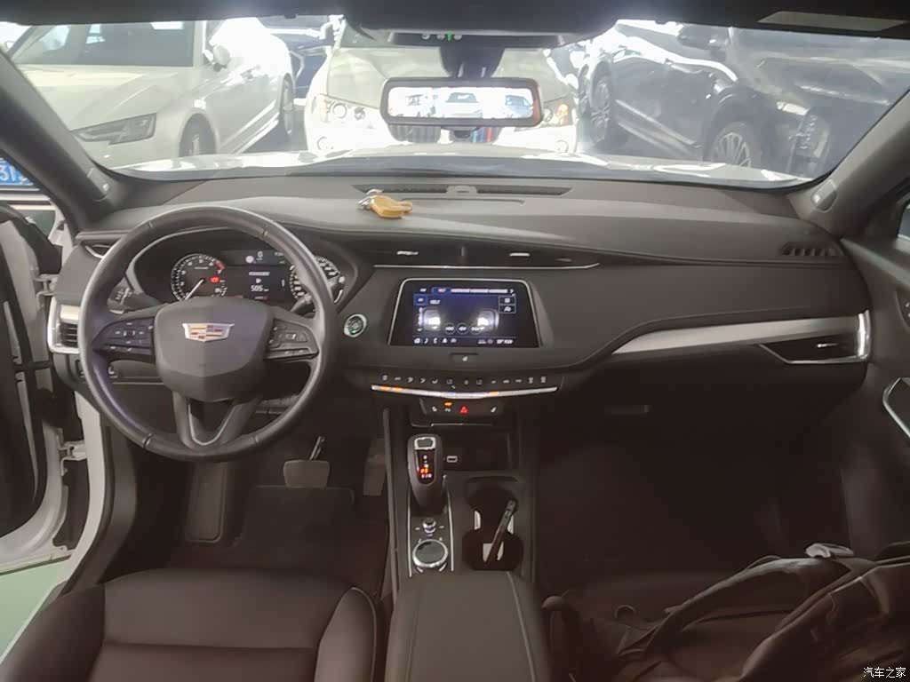 Cadillac XT4, 2019 10