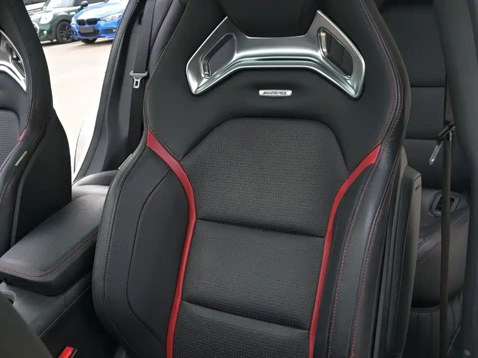 Mercedes-Benz GLA AMG