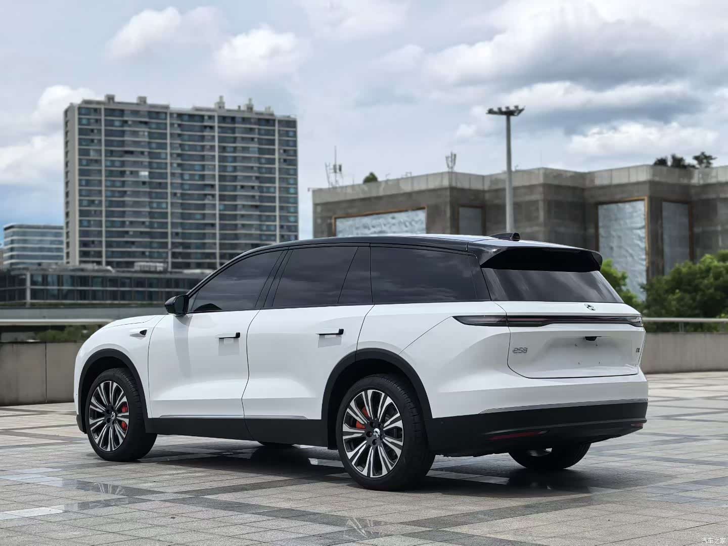 NIO ES8, 2024 9