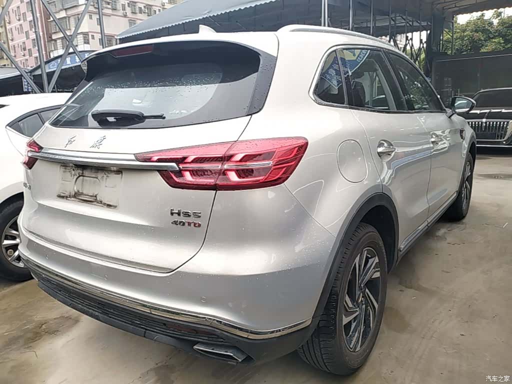 Hongqi HS5, 2022 7