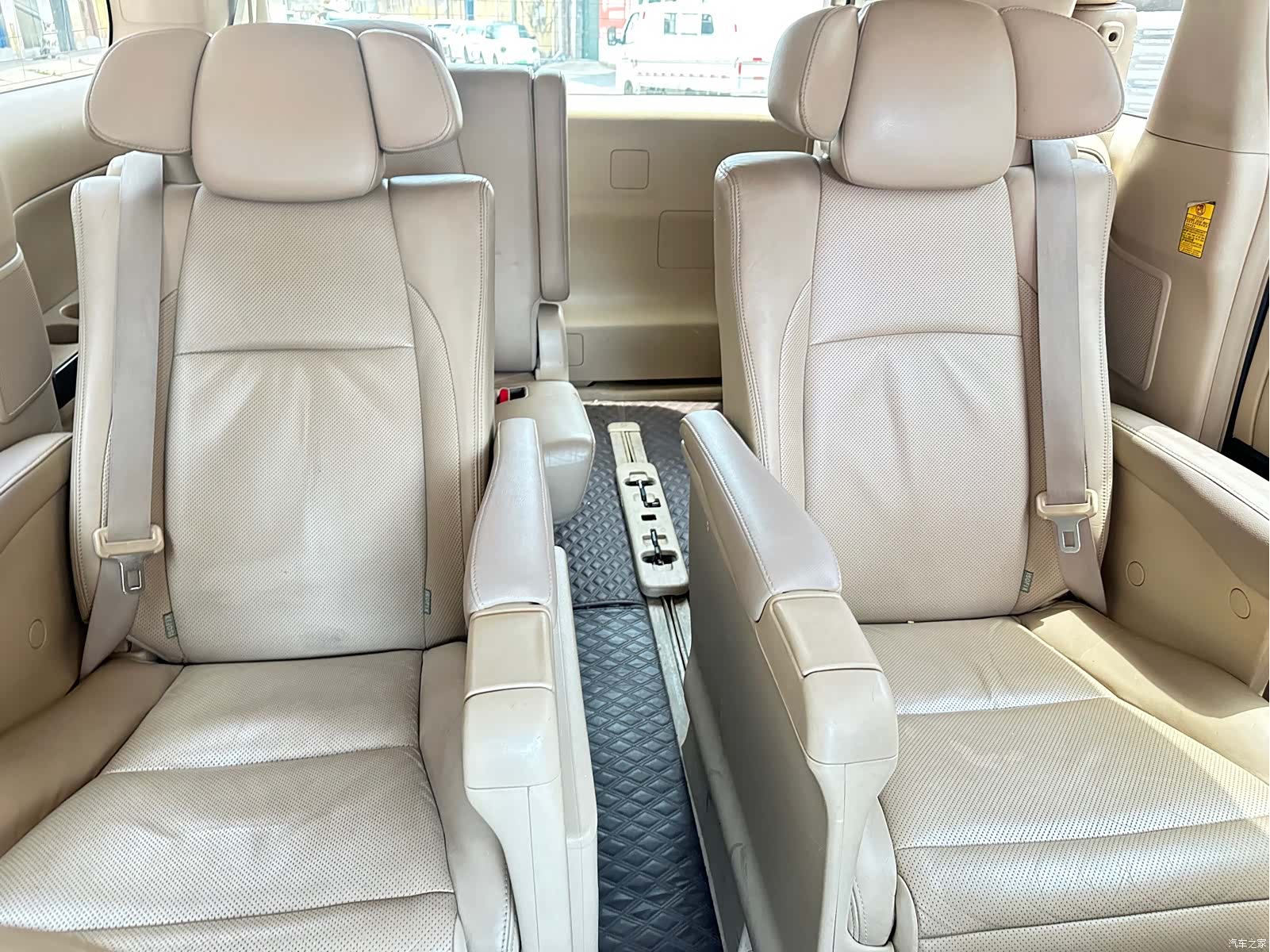 Toyota Alphard, 2013 8
