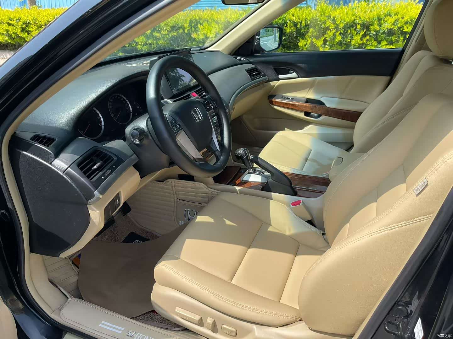 Honda Accord, 2011 4