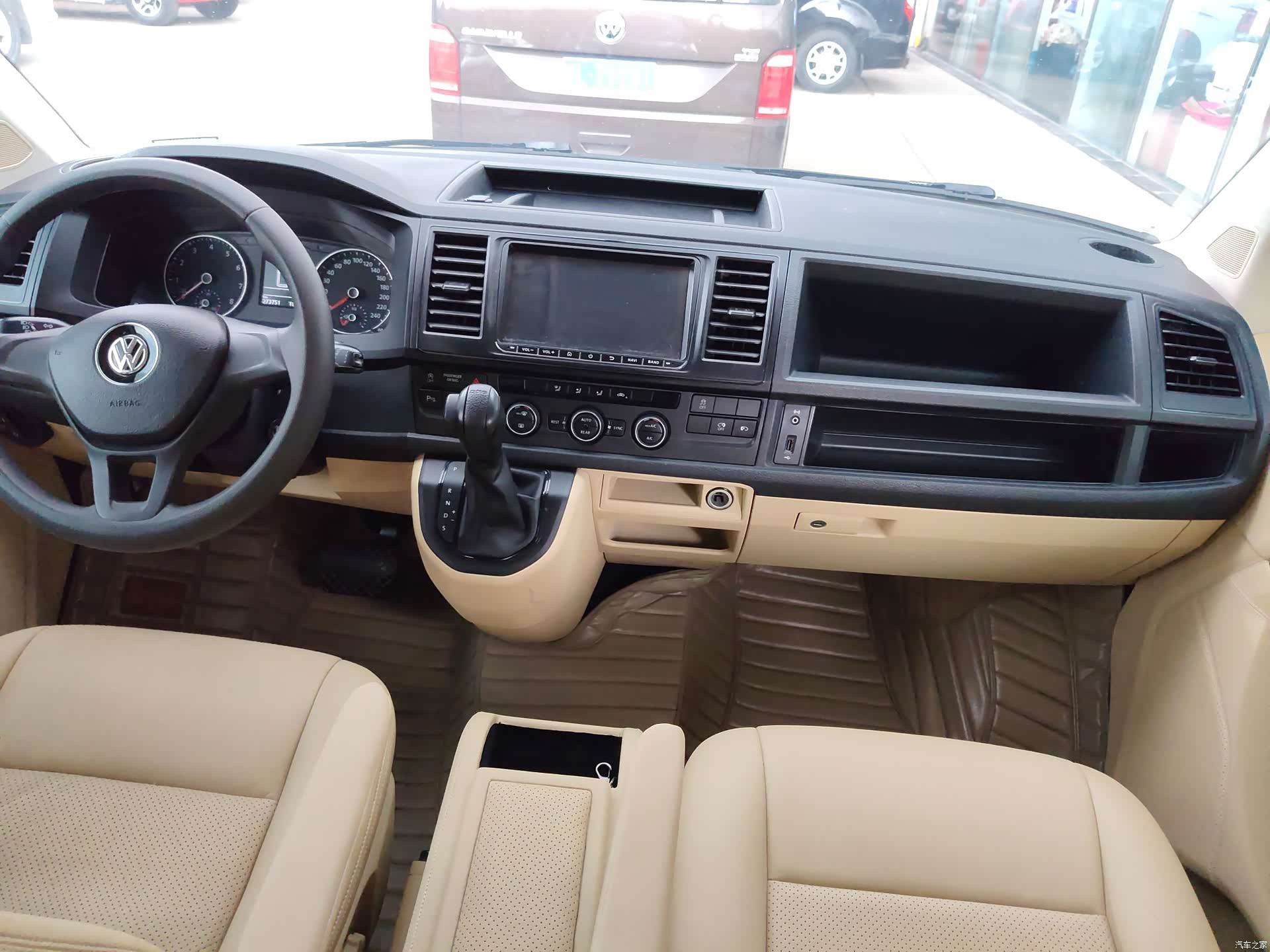 Volkswagen 9, 2016 все фото