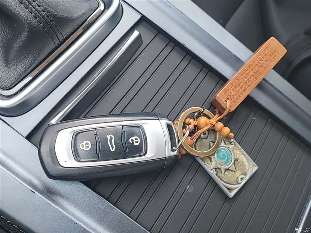 Geely Emgrand, 2018 9