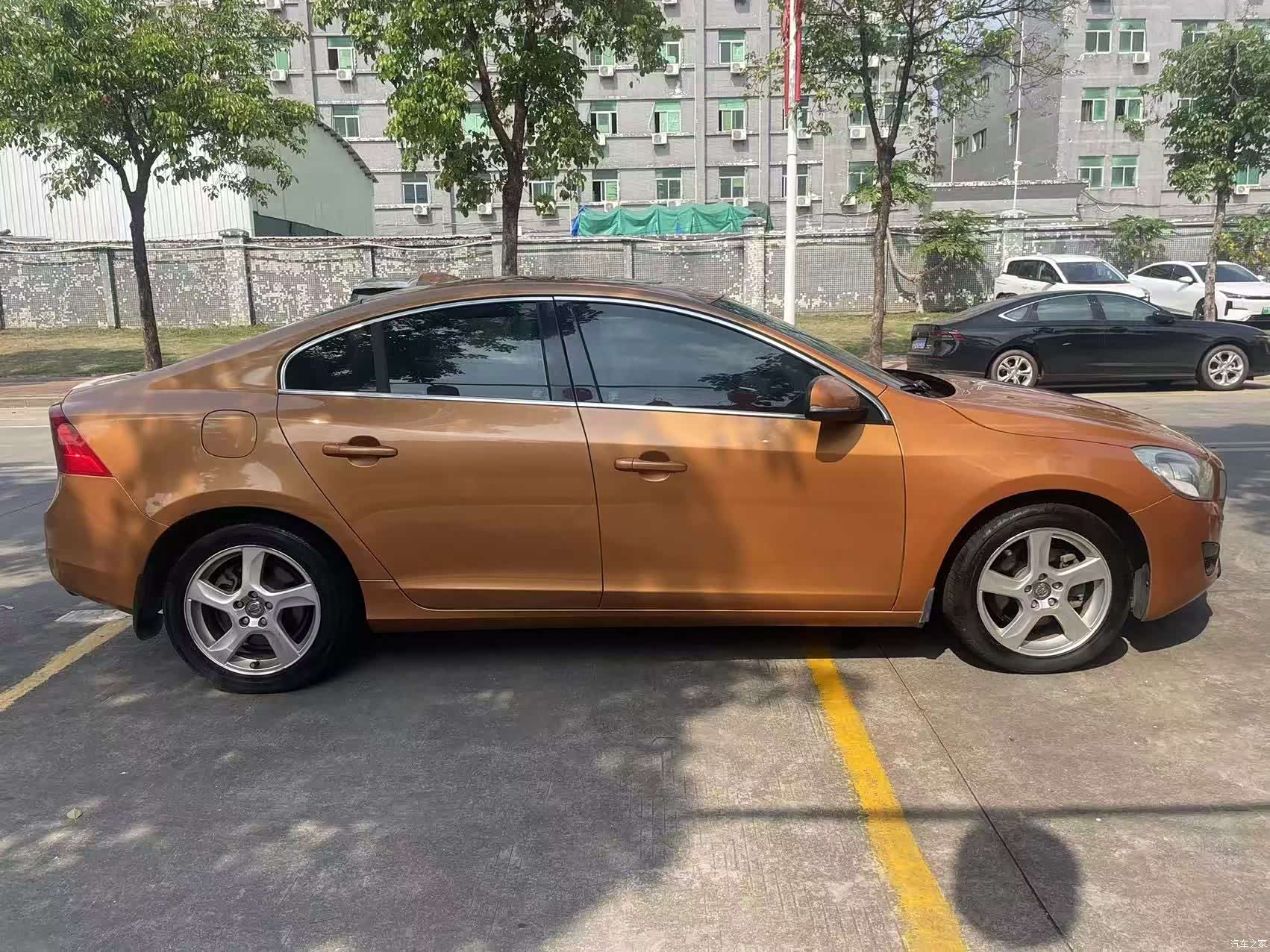 Volvo S60, 2012 4