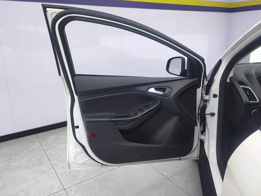 Ford Focus 2019, фото 7