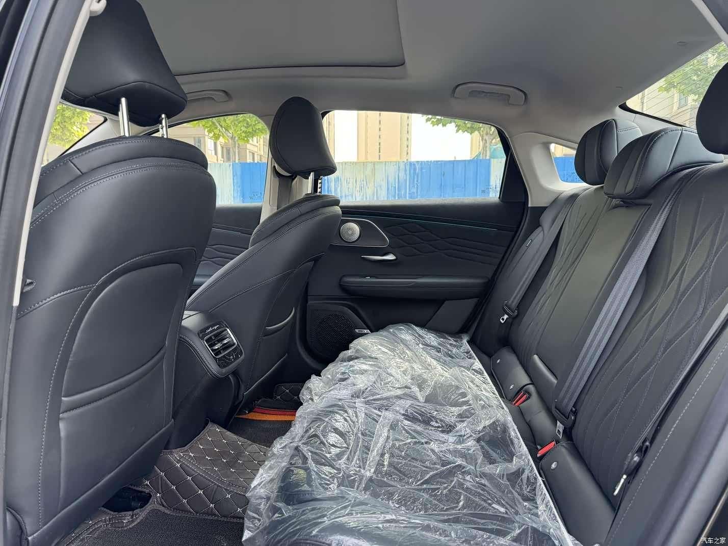Chery Arrizo 8, 2025 все фото
