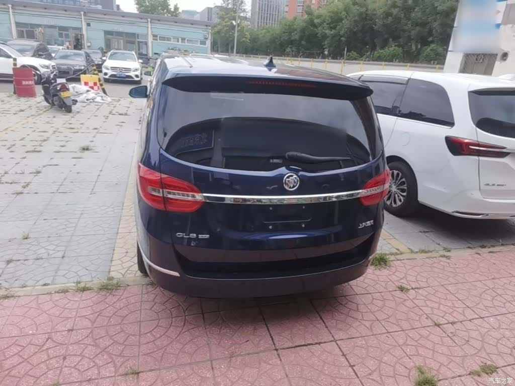 Buick GL8, 2017 6
