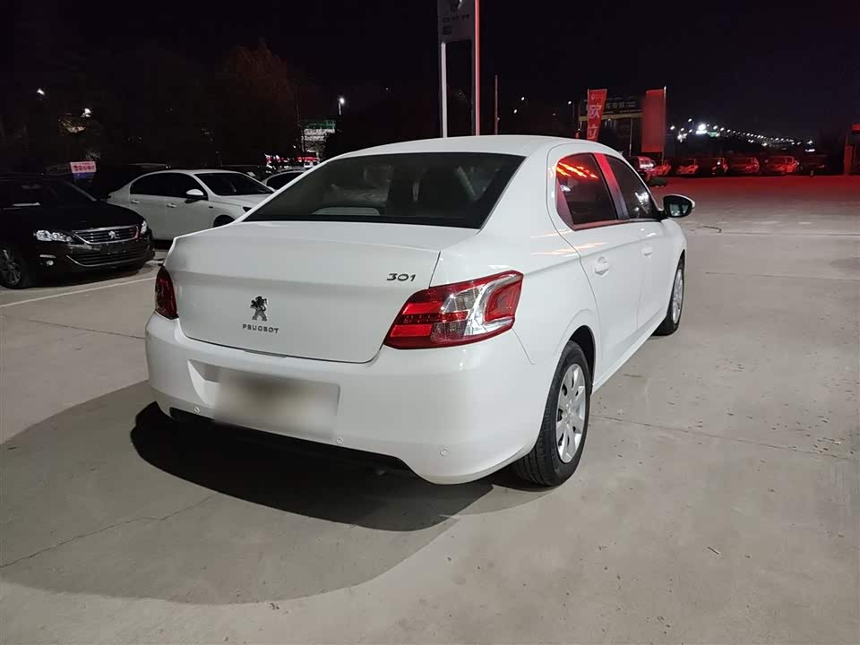 Peugeot 301