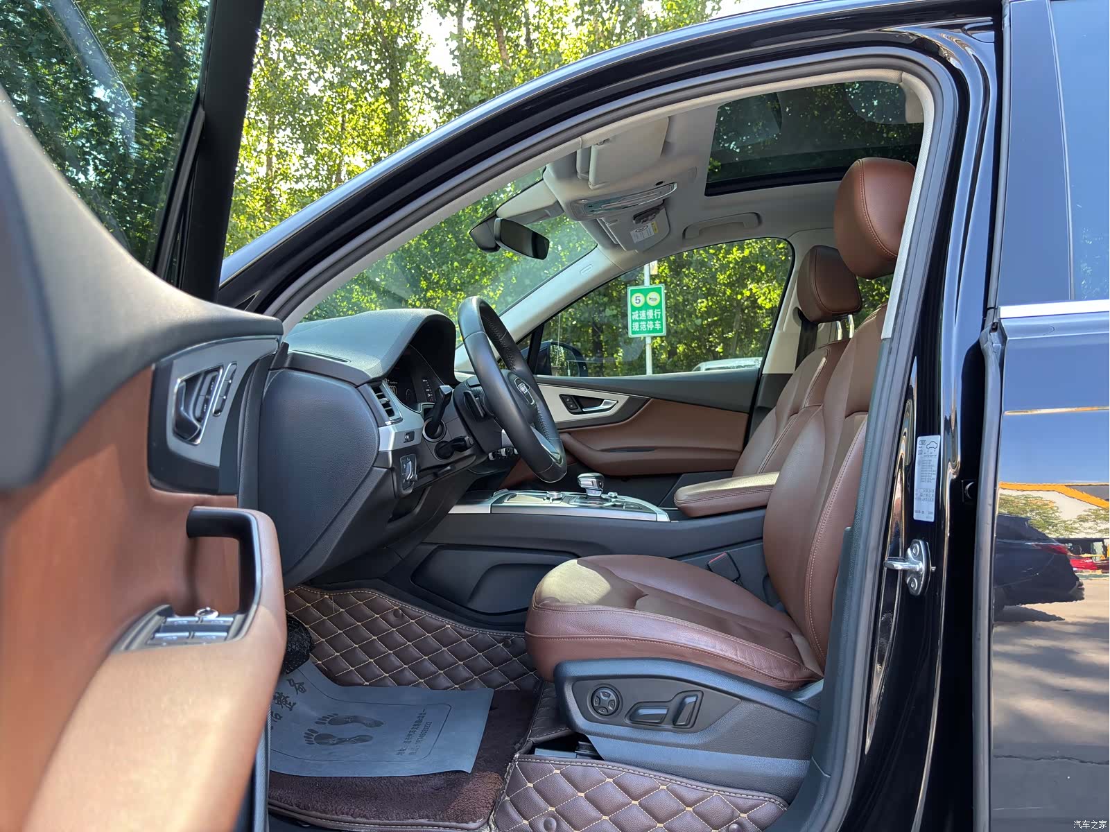 Audi Q7, 2019 все фото