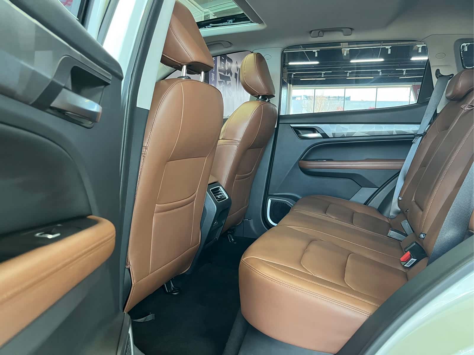 Geely X6, 2023 все фото