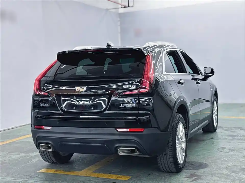 Cadillac XT4