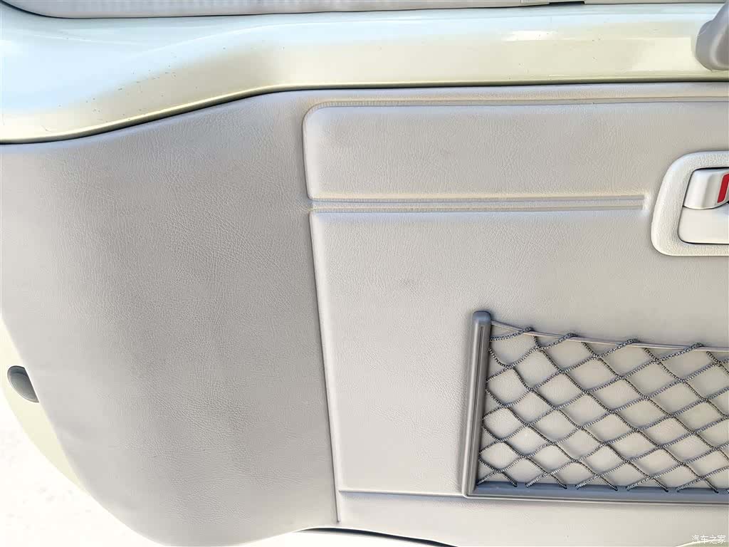 Toyota Coaster, 2018 15
