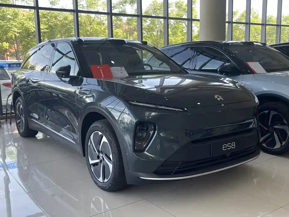 NIO ES8