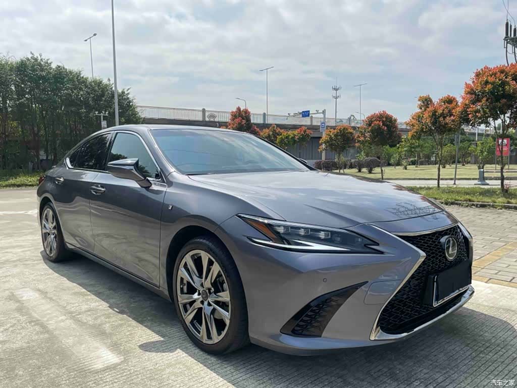 Lexus ES, 2021 22