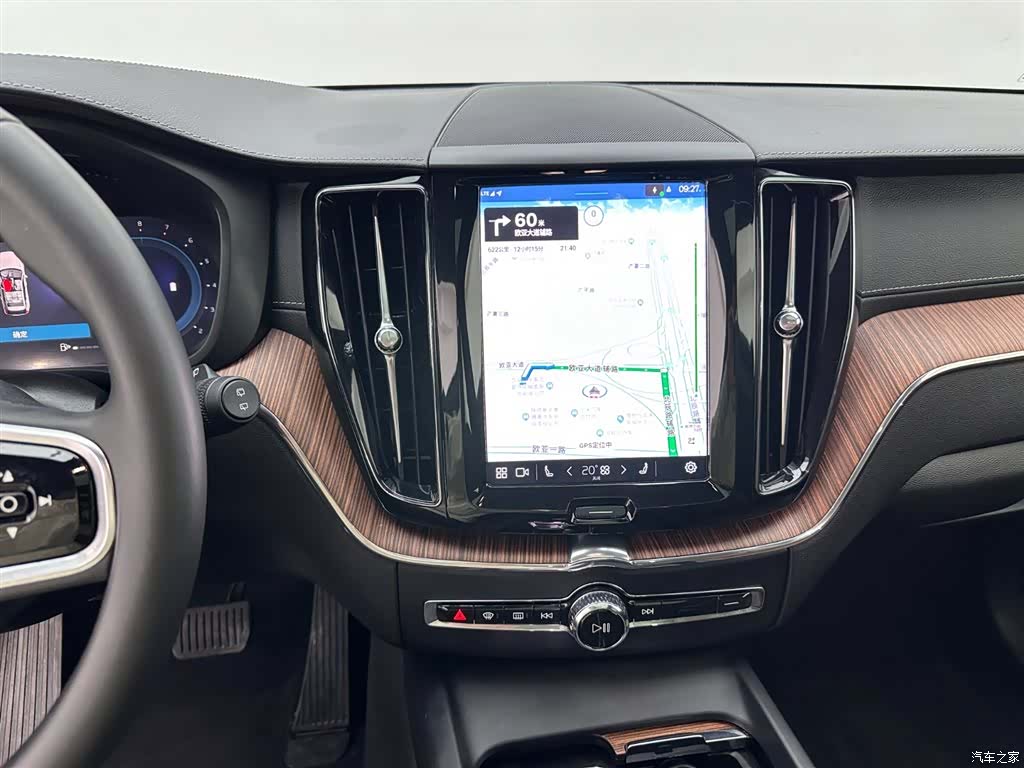 Volvo XC60, 2025 13