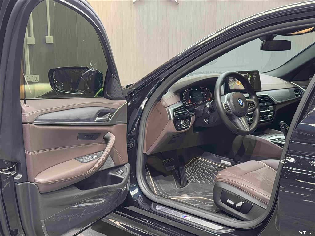 BMW 5 Series, 2022 4