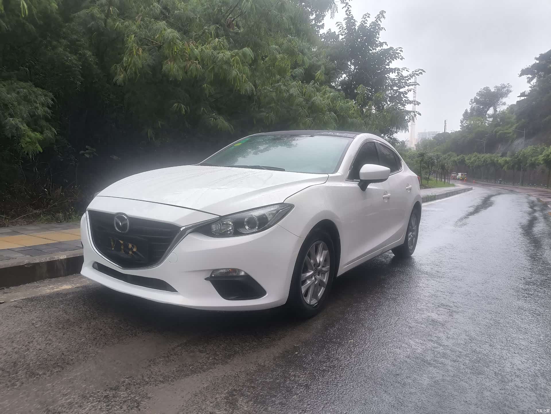 Mazda Mazda3, 2015 1
