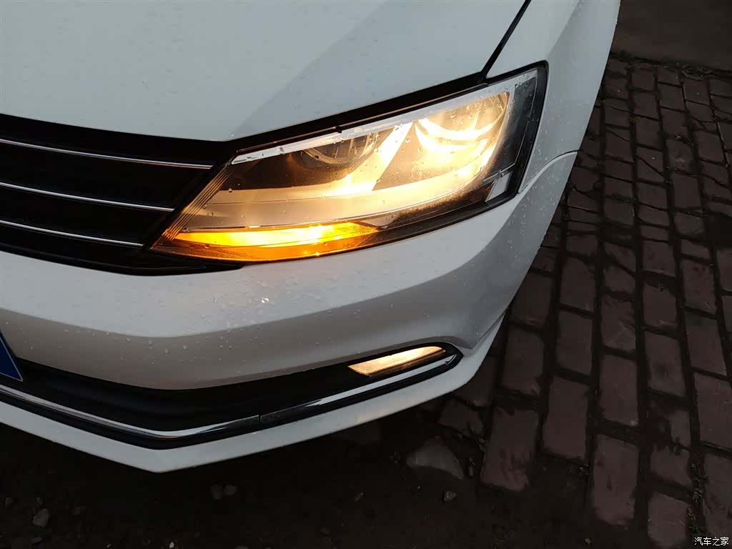 Volkswagen Sagitar, 2016 18