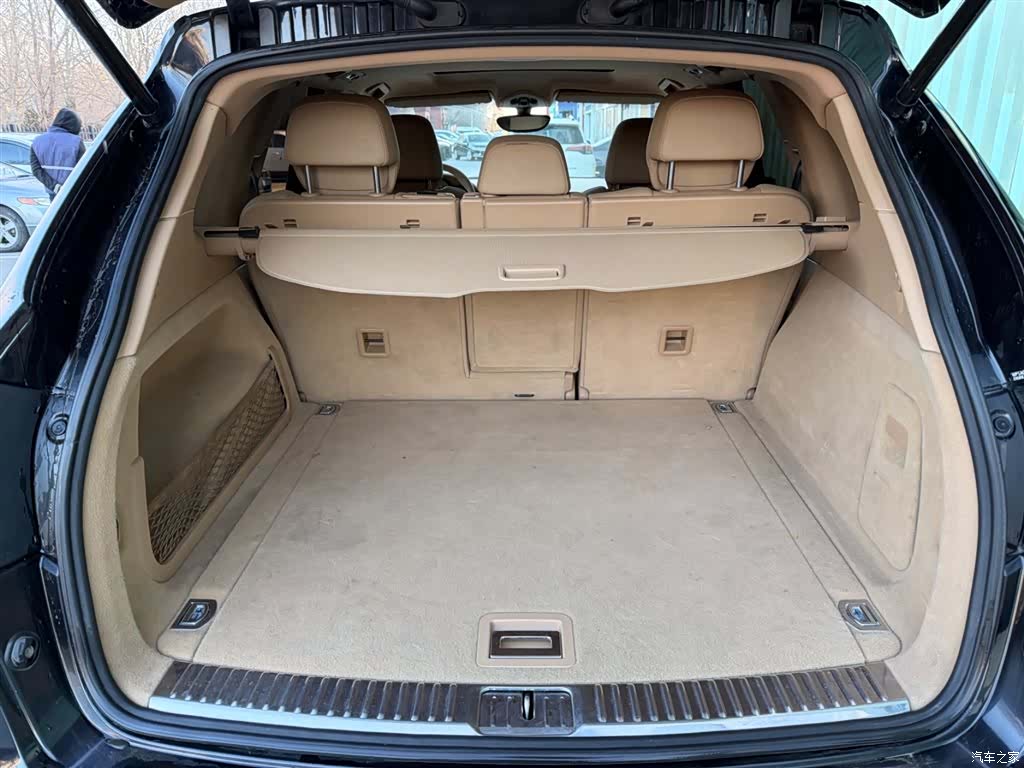 Porsche Cayenne, 2011 11
