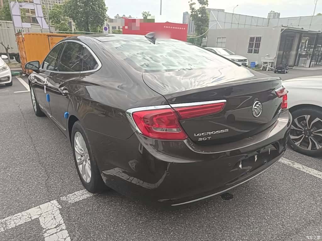 Buick LaCrosse, 2018 все фото