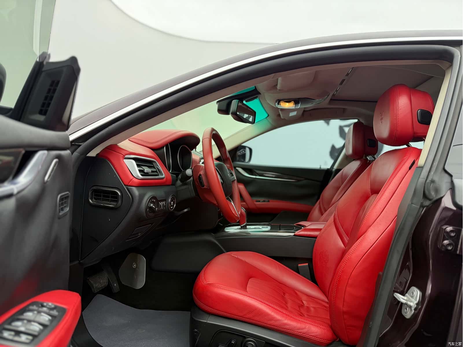 Maserati Ghibli, 2015 все фото