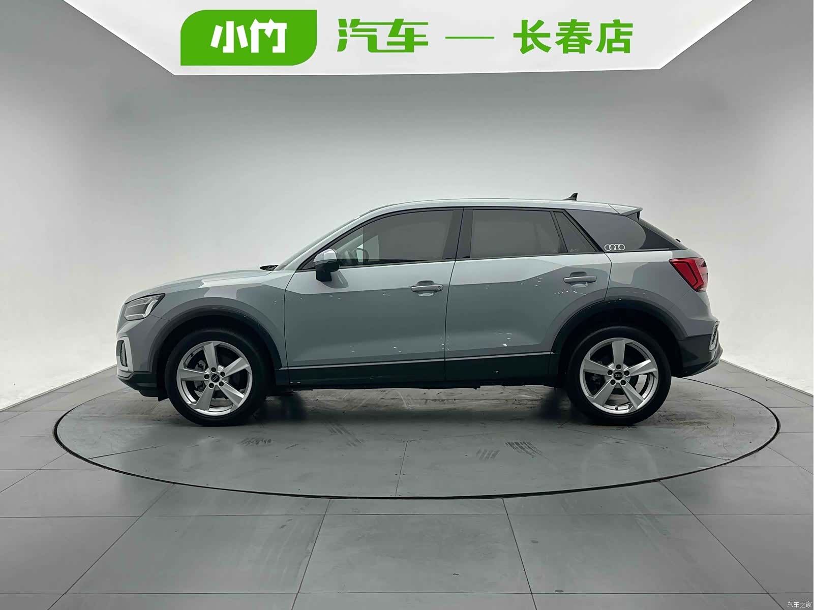 Audi Q2L, 2022 3