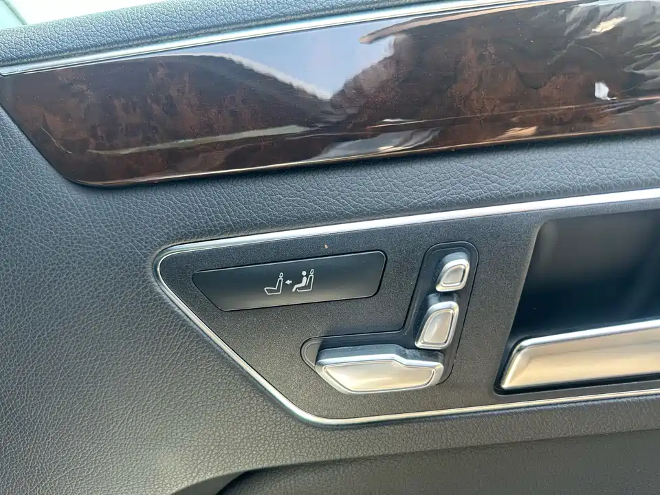 Mercedes-Benz E-class Mercedes-Benz E-class