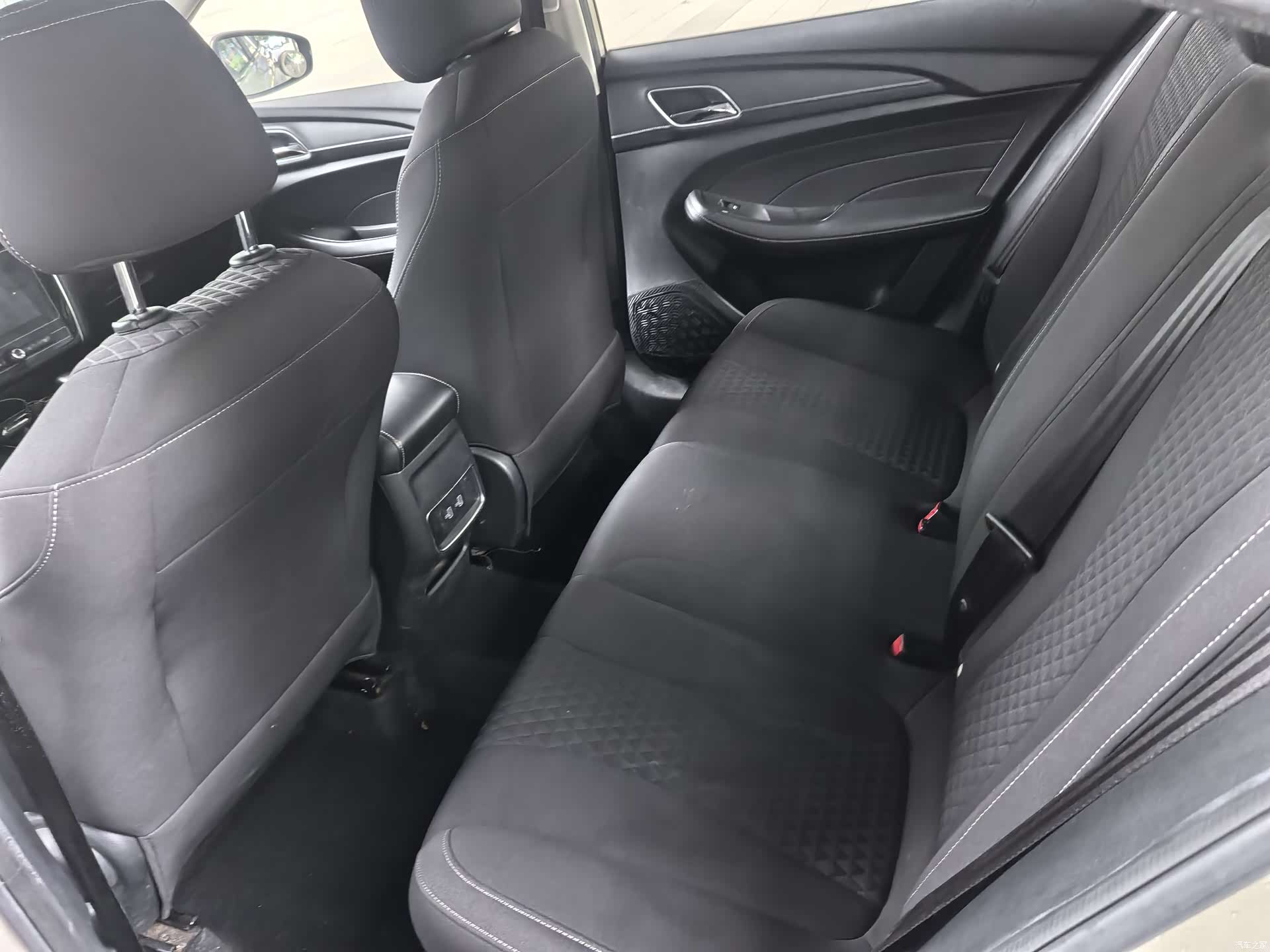 Roewe i5, 2020 11
