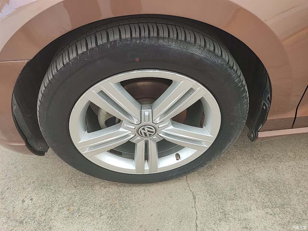 Volkswagen Lamando, 2016 23