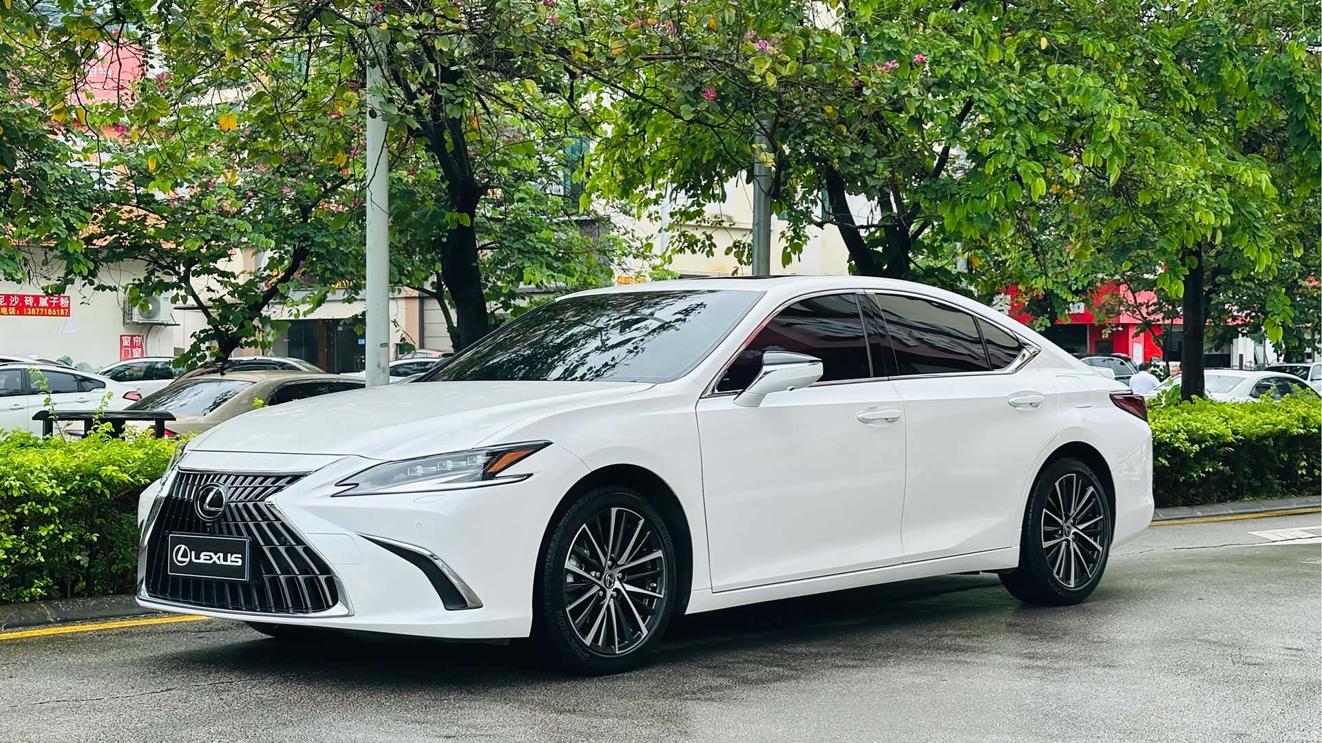 Lexus ES, 2024 1