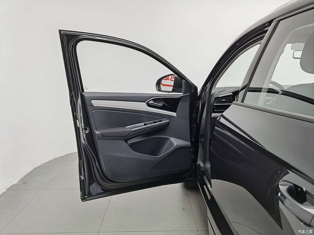 Volkswagen VS5, 2025 8