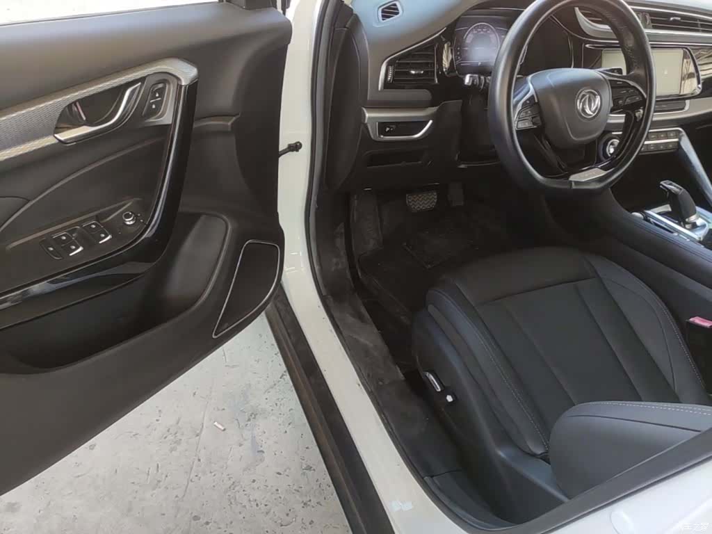 DongFeng AX7, 2019 16