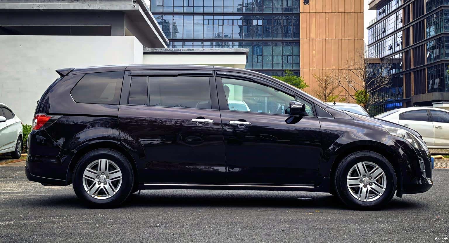 Mazda 8, 2013 7