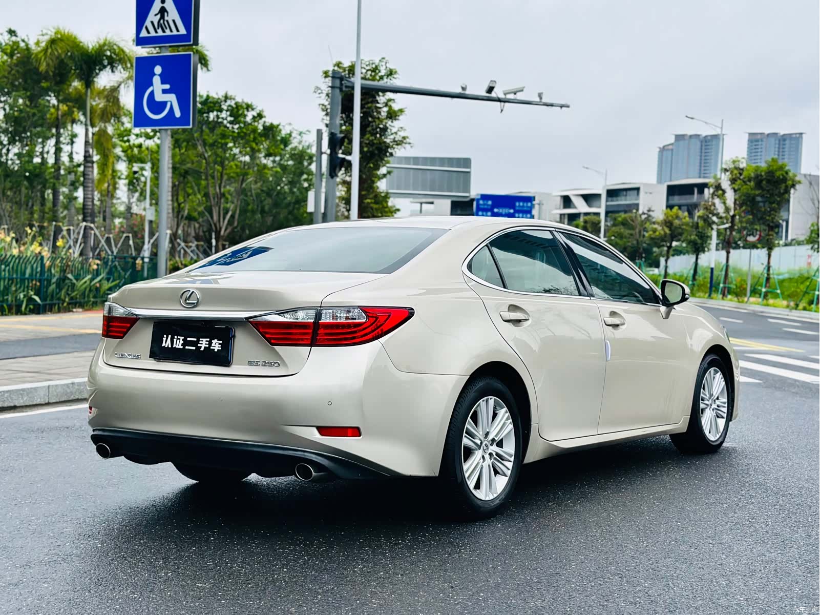Lexus ES, 2014 18