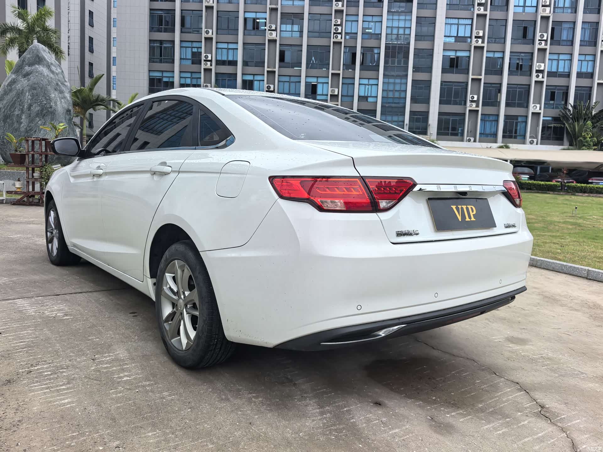 Geely Emgrand, 2020 10