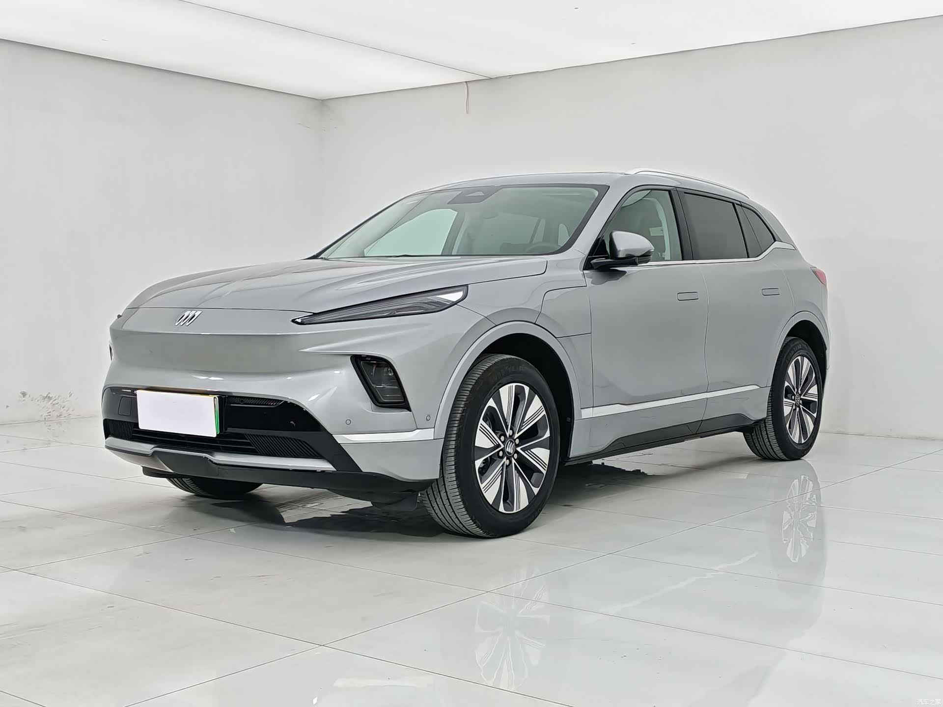 Buick E5, 2025 1