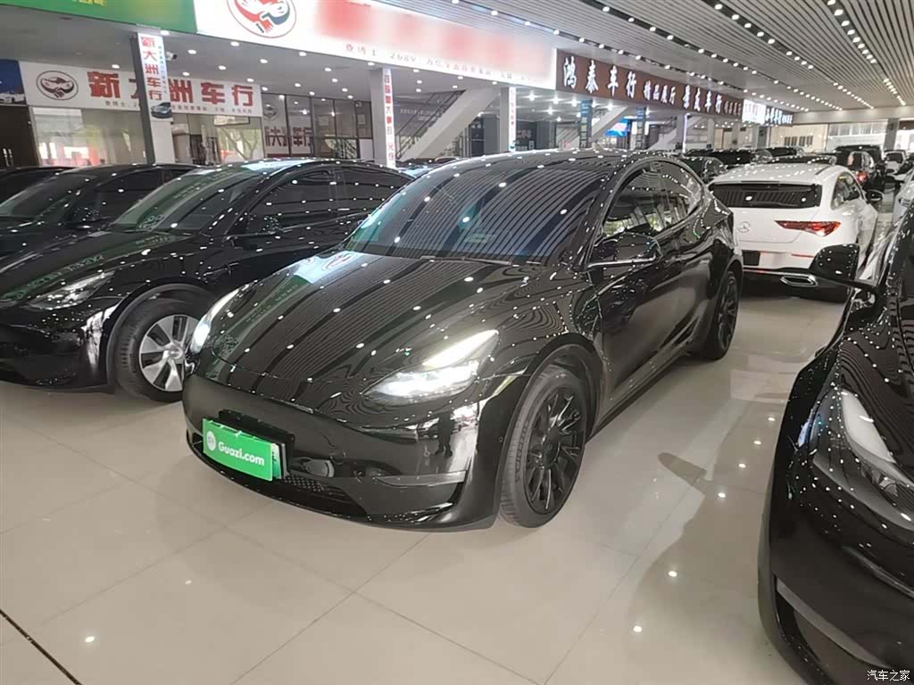 Tesla Model Y, 2022 1