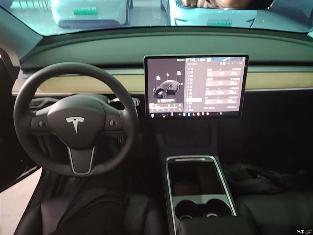 Tesla Model Y, 2022 10