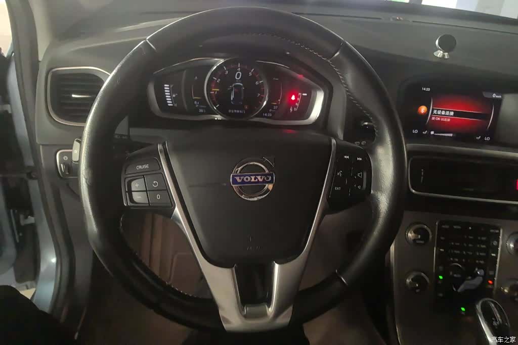 Volvo V60, 2018 15